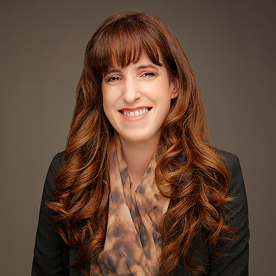 Leslie Lansman headshot
